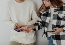 Tavistock teenagers criticise social media ban