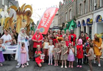 Tavistock carnival draws the crowds, despite brief deluge