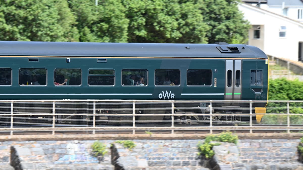 GWR räumt Anlaufschwierigkeiten mit neuen Zügen nach einer Woche voller ...
