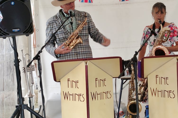 The Fine Whines get the crowds swinging at the RAF Harrowbeer 1940s Weekend.
