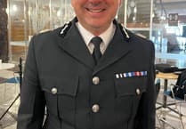 Police chief agrees to stay another two years
